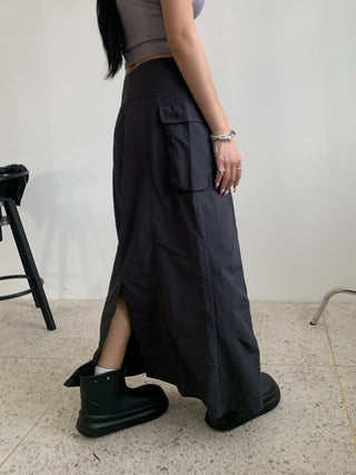 Silhouette Cargo 3D Pocket Nylon Long Skirt
