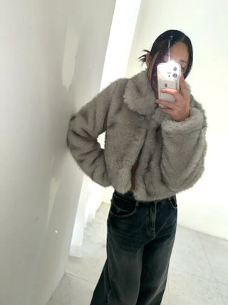 Two-tone collar mink crop fur jacket