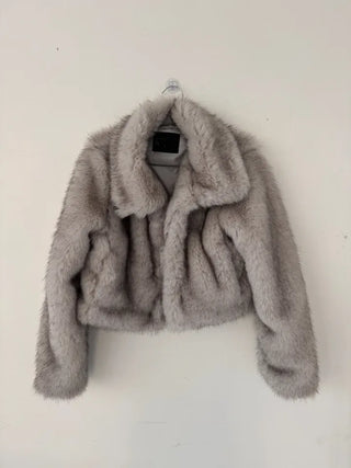 Two-tone collar mink crop fur jacket