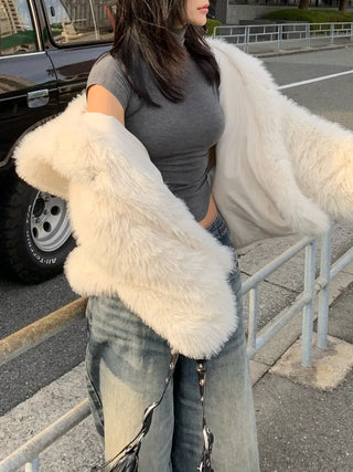 hooded overfit fox fur jacket