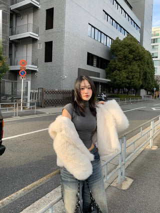 hooded overfit fox fur jacket
