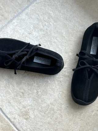 ribbon strap sneakers