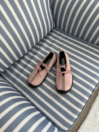 ribbon strap sneakers