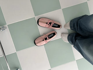 ribbon strap sneakers