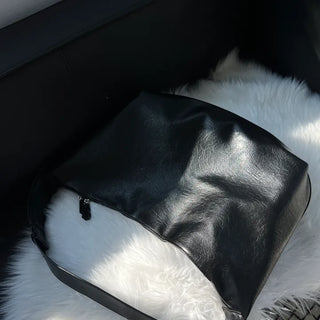 Core Leather Crossbody Big Bag