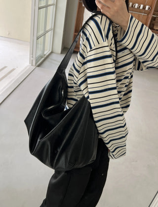 Core Leather Crossbody Big Bag