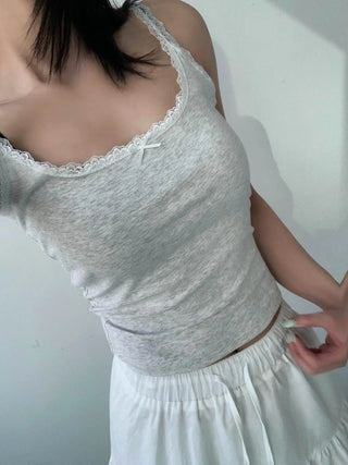 Melville Cozy Lace Crop Sleeveless Nashi