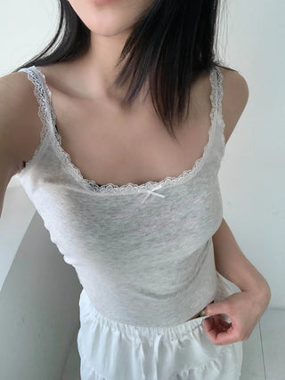 Melville Cozy Lace Crop Sleeveless Nashi