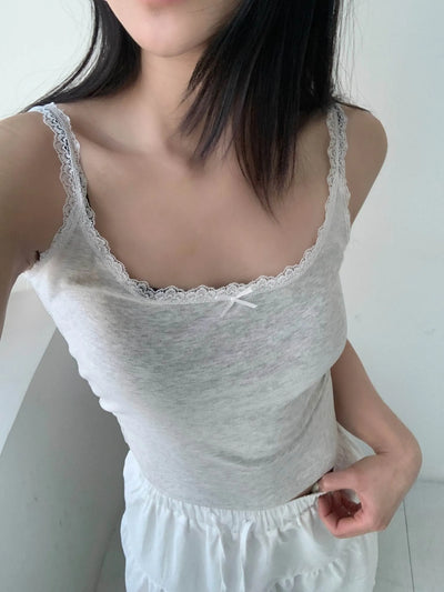 Melville Cozy Lace Crop Sleeveless Nashi