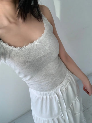 Melville Cozy Lace Crop Sleeveless Nashi