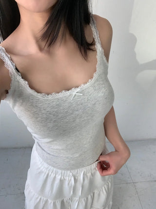 Melville Cozy Lace Crop Sleeveless Nashi