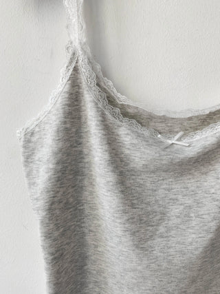 Melville Cozy Lace Crop Sleeveless Nashi