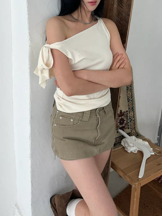 drape tie ribbon unbalanced off-shoulder nasi