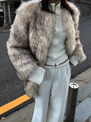 Oversized premium loose-fit fox faux fur jacket