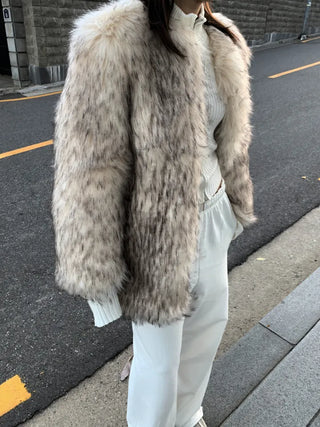 Oversized premium loose-fit fox faux fur jacket