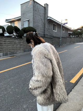 Oversized premium loose-fit fox faux fur jacket