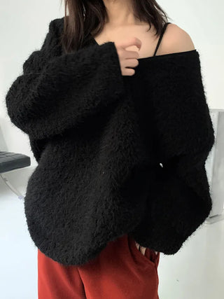 Yeri Boucle Fur V-neck Loose Fit Knit Tee
