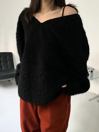 Yeri Boucle Fur V-neck Loose Fit Knit Tee
