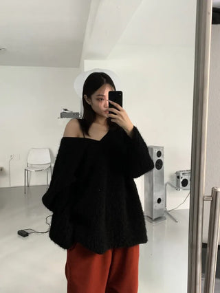Yeri Boucle Fur V-neck Loose Fit Knit Tee