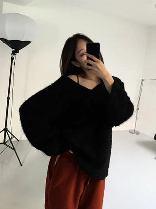 Yeri Boucle Fur V-neck Loose Fit Knit Tee