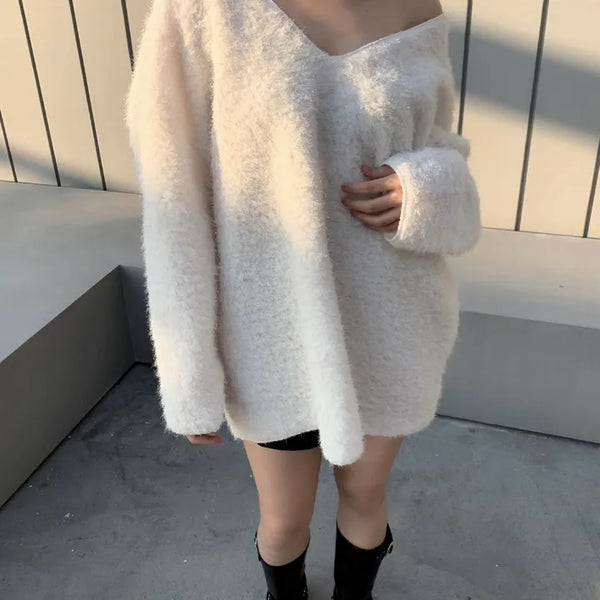 Yeri Boucle Fur V-neck Loose Fit Knit Tee