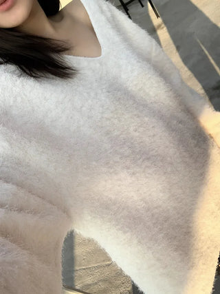 Yeri Boucle Fur V-neck Loose Fit Knit Tee