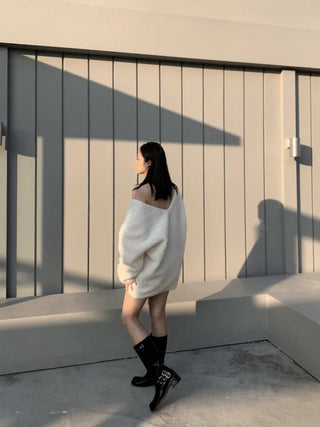 Yeri Boucle Fur V-neck Loose Fit Knit Tee