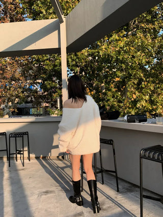 Yeri Boucle Fur V-neck Loose Fit Knit Tee