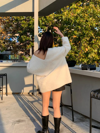 Yeri Boucle Fur V-neck Loose Fit Knit Tee