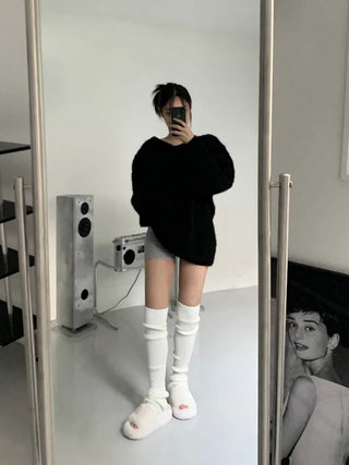 Yeri Boucle Fur V-neck Loose Fit Knit Tee