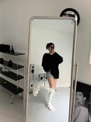 Yeri Boucle Fur V-neck Loose Fit Knit Tee