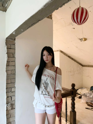 Coco Cowgirl One-Shoulder Overfit Boxy T-Shirt