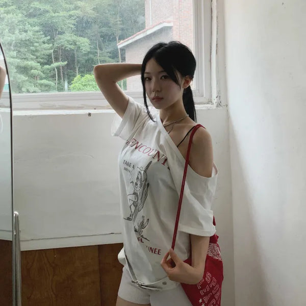 Coco Cowgirl One-Shoulder Overfit Boxy T-Shirt