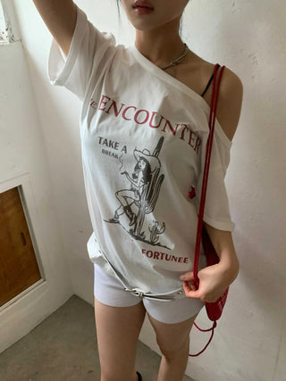 Coco Cowgirl One-Shoulder Overfit Boxy T-Shirt