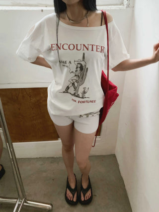 Coco Cowgirl One-Shoulder Overfit Boxy T-Shirt