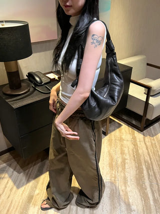 high-quality*sheepskin Leme Croissant shoulder bag