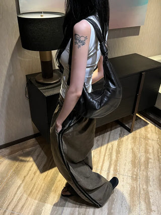 high-quality*sheepskin Leme Croissant shoulder bag