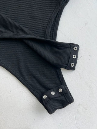 Hook Hot Girl Backless Black Strappy Bodysuit