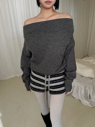 modernism loose off-shoulder knit