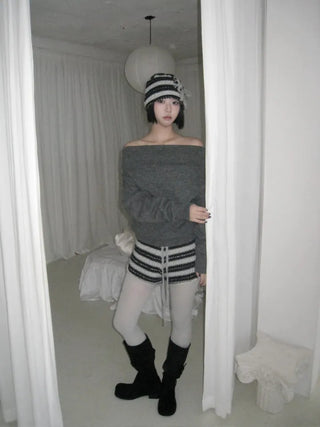 modernism loose off-shoulder knit