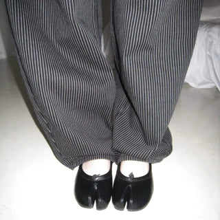 Tabi leather flat shoes