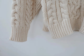 Round neck loose fit knit