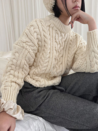 Round neck loose fit knit