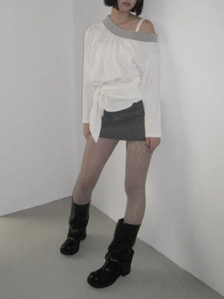 off-shoulder ribbon loose fit bundled long-sleeved t-shirt
