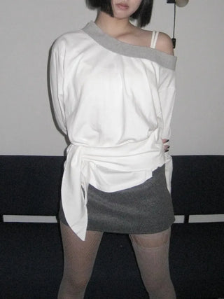 off-shoulder ribbon loose fit bundled long-sleeved t-shirt