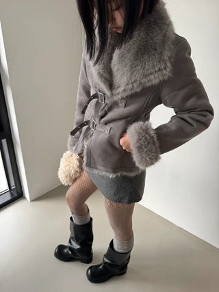 Venetian buckle trimmed fur mustang jacket