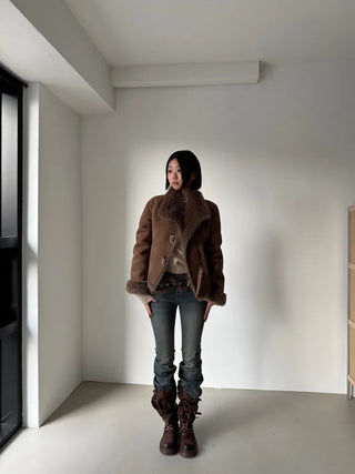 Venetian buckle trimmed fur mustang jacket