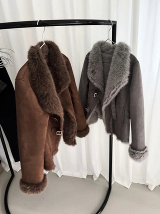 Venetian buckle trimmed fur mustang jacket