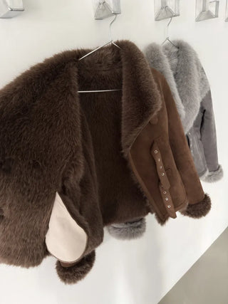 Venetian buckle trimmed fur mustang jacket