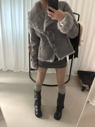 Venetian buckle trimmed fur mustang jacket
